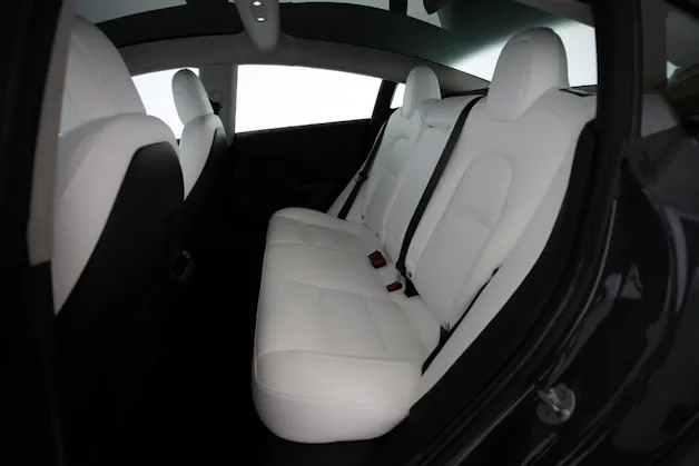 Tesla Model 3 Long Range D