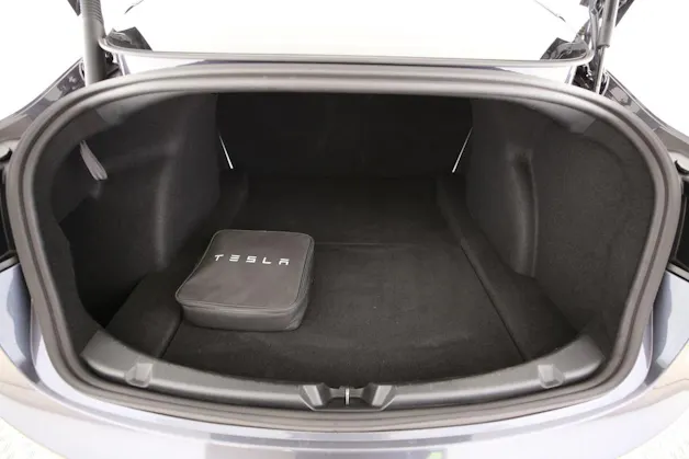 Tesla Model 3 Long Range D