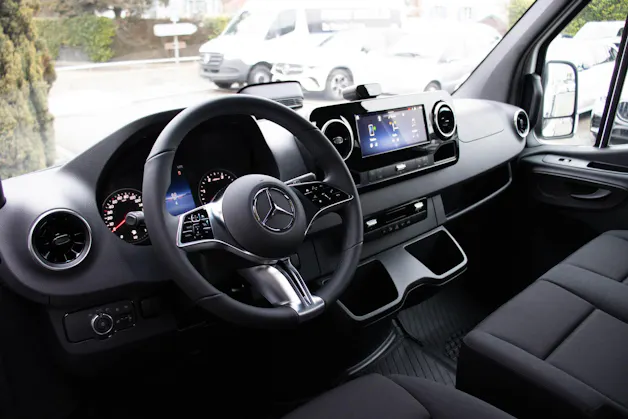 Mercedes-Benz Sprinter 319 CDI Pritsche PRO Standard