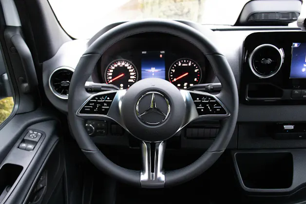 Mercedes-Benz Sprinter 319 CDI Pritsche PRO Standard