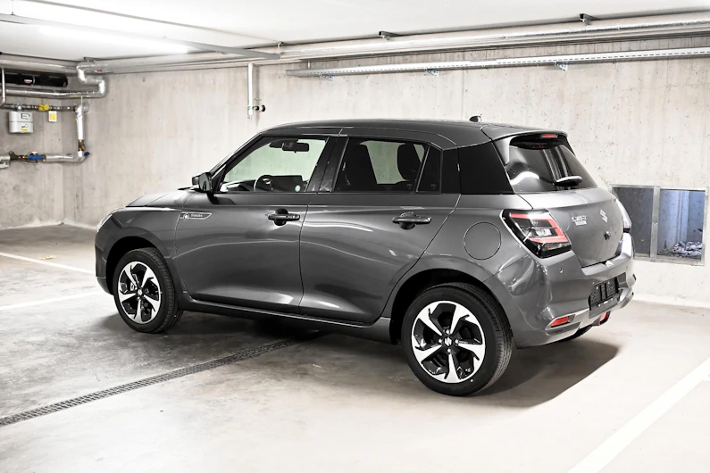 Fahrzeugbild SUZUKI SWIFT