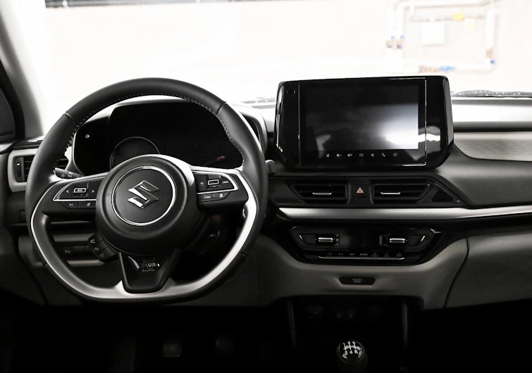 Fahrzeugbild SUZUKI SWIFT