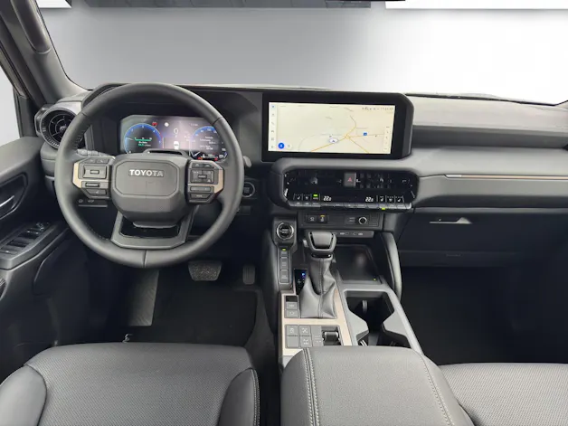 Toyota Land Cruiser 2.8 D 48V Style