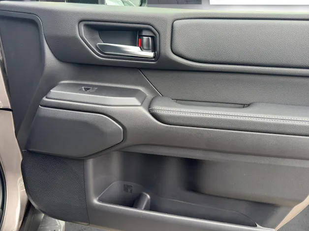 Toyota Land Cruiser 2.8 D 48V Style
