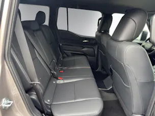 Toyota Land Cruiser 2.8 D 48V Style
