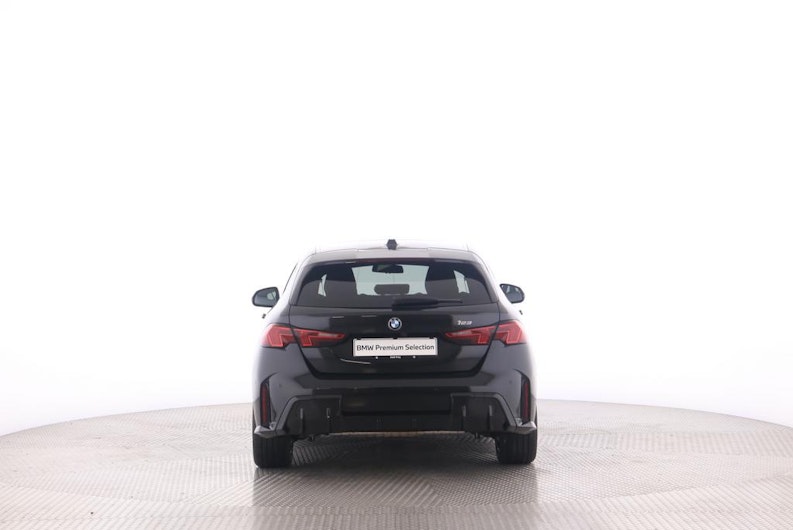 Vehicle image BMW 1 SERIES