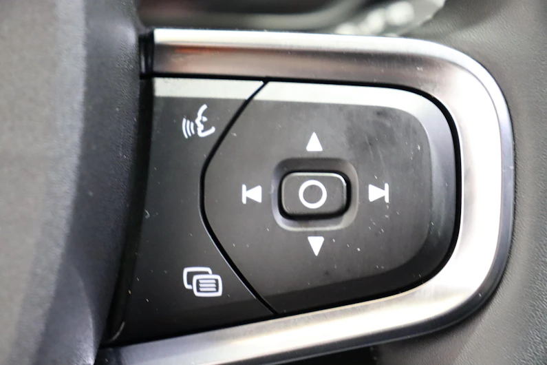 Fahrzeugbild VOLVO XC40