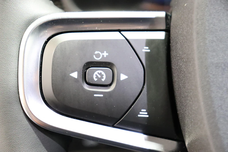 Fahrzeugbild VOLVO XC40