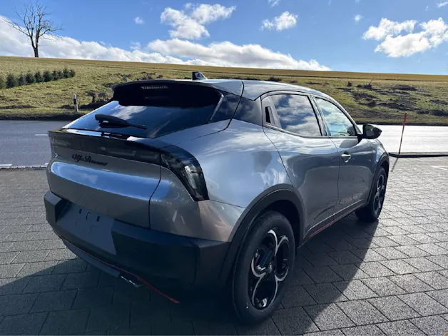 Alfa Romeo Junior 1.2 Ibrida Speciale
