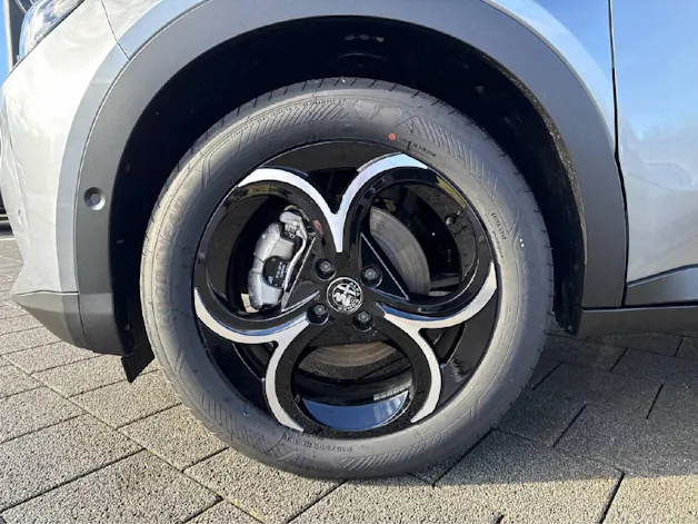 Alfa Romeo Junior 1.2 Ibrida Speciale