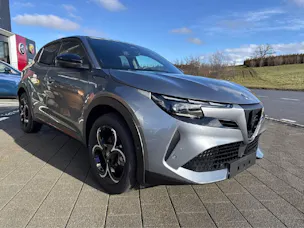 Alfa Romeo Junior 1.2 Ibrida Speciale
