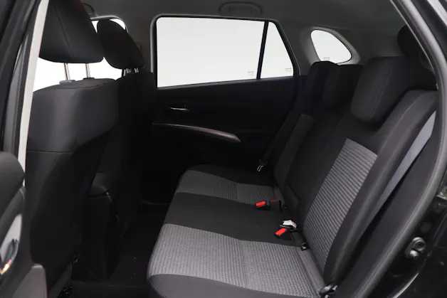 Suzuki S-Cross 1.4 T Sakura Hybrid 4x4
