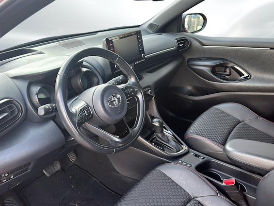 Vehicle image 4 Vehicle image 4