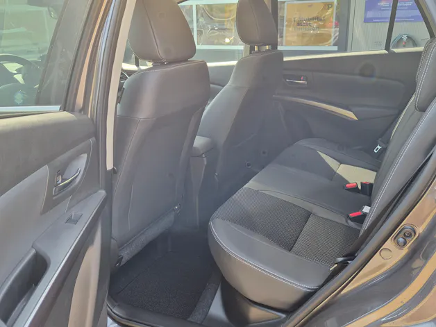Suzuki S-Cross 1.4 T Sakura Top Hybrid 4x4