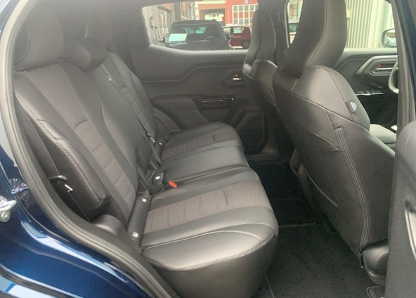 Vehicle image 6 Vehicle image 6