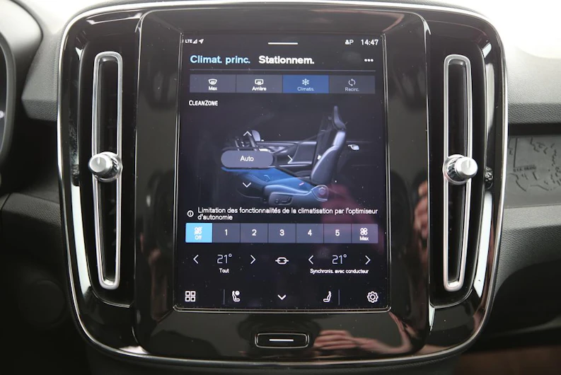 Fahrzeugbild VOLVO C40