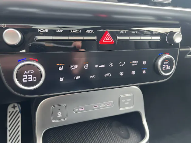 Hyundai Ioniq 9 Vertex Calligraphy 4WD 6P