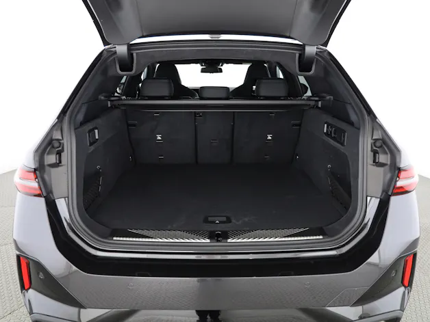 BMW 550e xDrive Touring