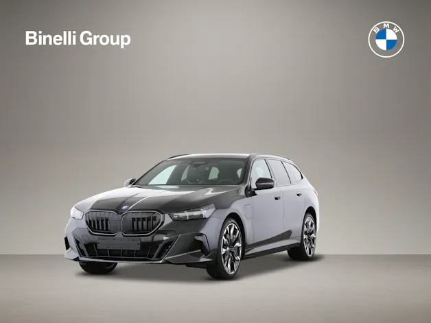 BMW 550e xDrive Touring