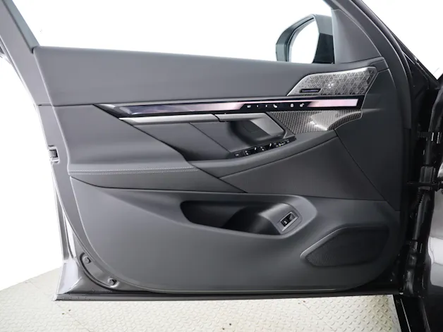 BMW 550e xDrive Touring