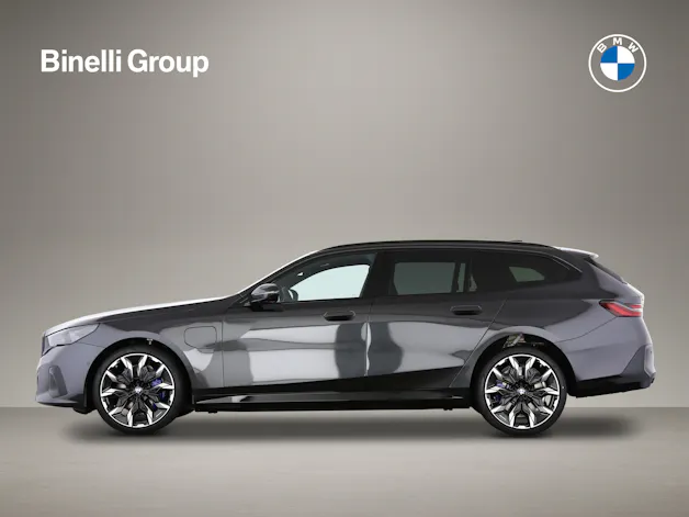 BMW 550e xDrive Touring