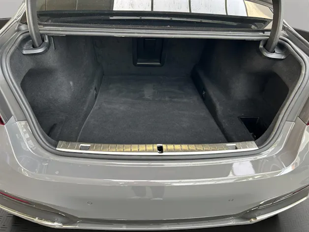 BMW 750i xDrive SAG