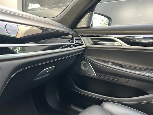 BMW 750i xDrive SAG