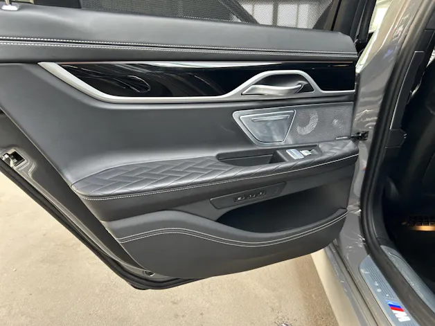 BMW 750i xDrive SAG