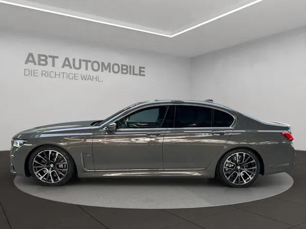 BMW 750i xDrive SAG