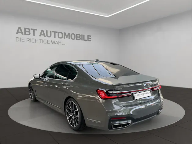 BMW 750i xDrive SAG