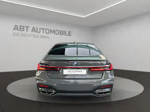 BMW 750i xDrive SAG