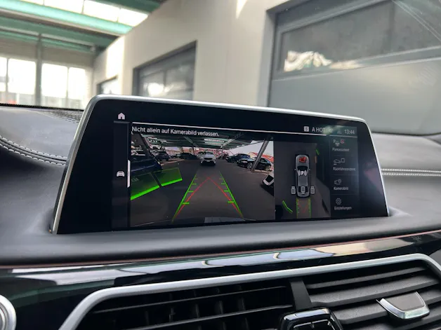 BMW 750i xDrive SAG