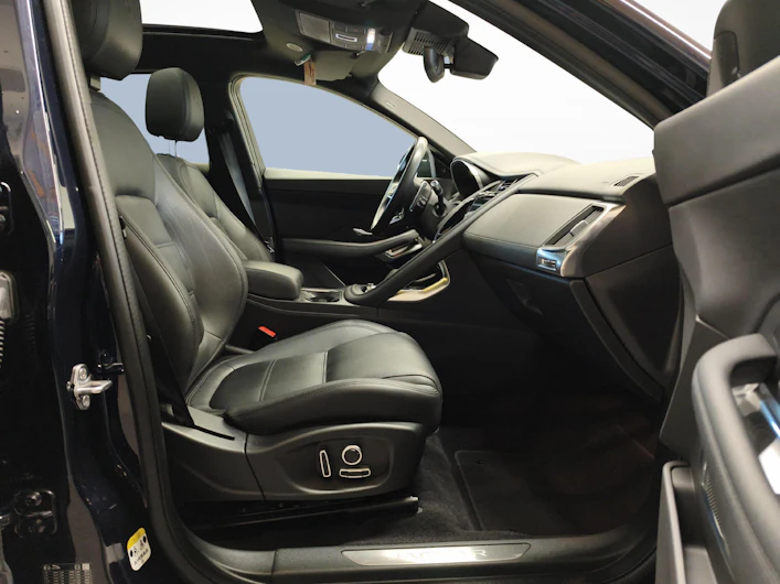 immagine del veicolo JAGUAR E-PACE