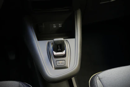 MITSUBISHI GRANDIS 14