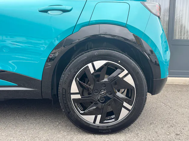 Opel Mokka Electric GS - Long Range (WLTP-Reichweite bis 407KM)