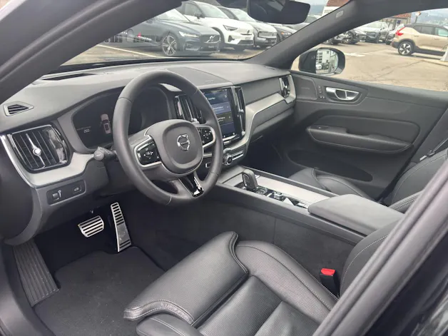Volvo XC60 2.0 B6 MH R-Design AWD