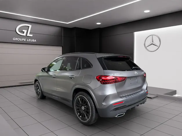 Mercedes-Benz GLA 220 4Matic 8G-DCT