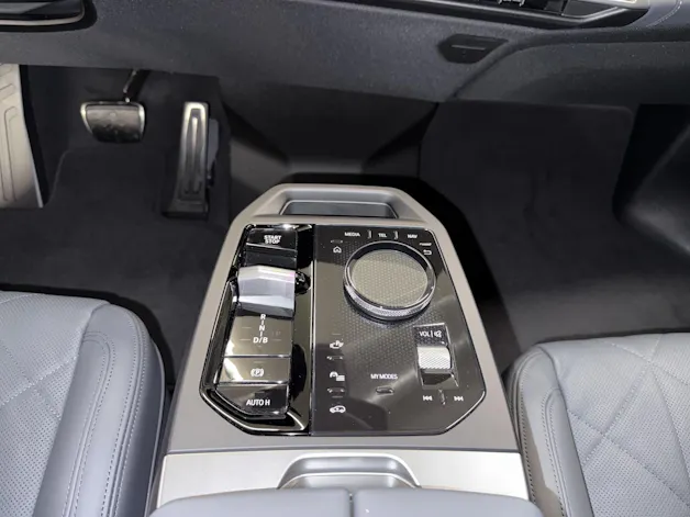 BMW iX xDrive45 M Sport