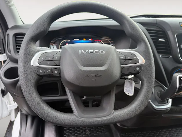 Iveco 35S16A8 mit Werksbrücke Scattolini
