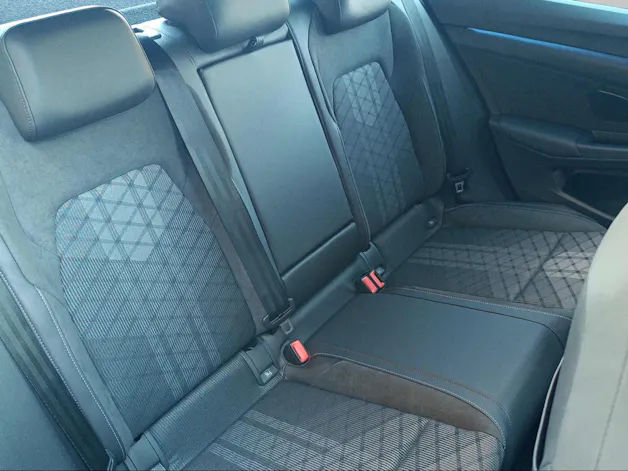 VW Golf 2.0 TSI R-Line DSG 4 Motion