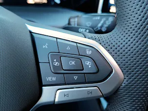 VW Golf 2.0 TSI R-Line DSG 4 Motion