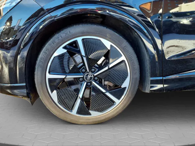 Audi Q4 e-tron 50 quattro