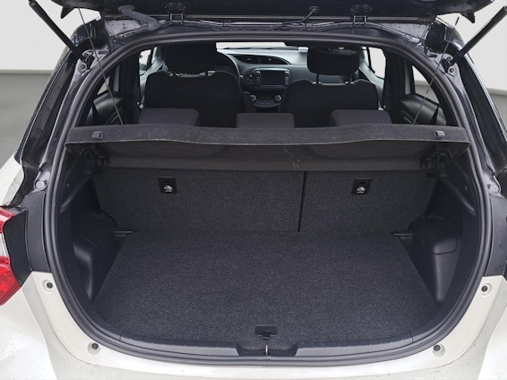 Vehicle image 8 Vehicle image 8