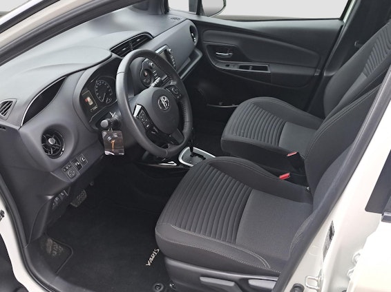 Vehicle image 10 Vehicle image 10