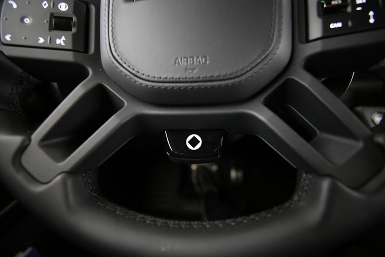 Fahrzeugbild LAND ROVER DEFENDER