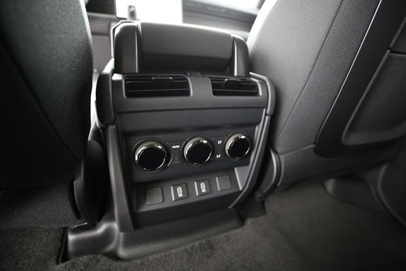 Fahrzeugbild LAND ROVER DEFENDER