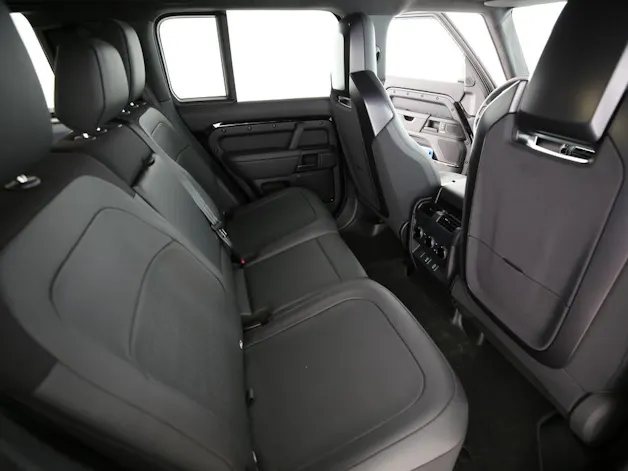 Land Rover Defender 110 4.4 V8 Octa Black