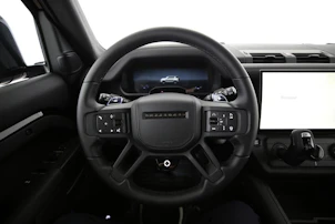 image du véhicule LAND ROVER Defender 110 4.4 V8 Octa Black