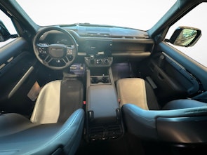 Fahrzeugbild LAND ROVER Defender 110 4.4 V8 Octa Black