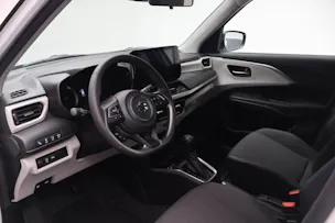 Suzuki Swift 1.2 Sakura Top Hybrid